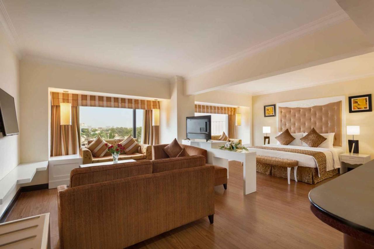 Ramada Plaza By Wyndham Karachi Airport Hotel Kültér fotó