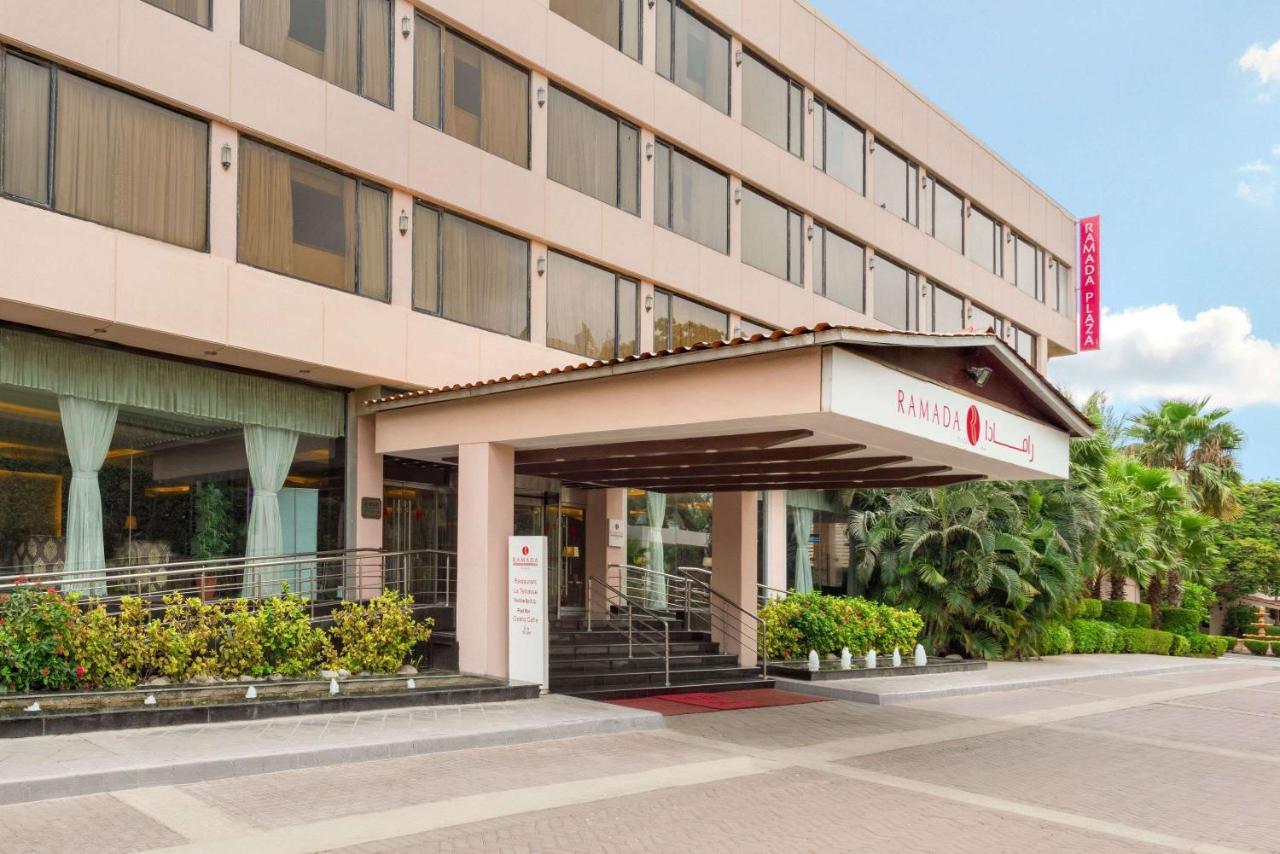Ramada Plaza By Wyndham Karachi Airport Hotel Kültér fotó Amaranth Hotel