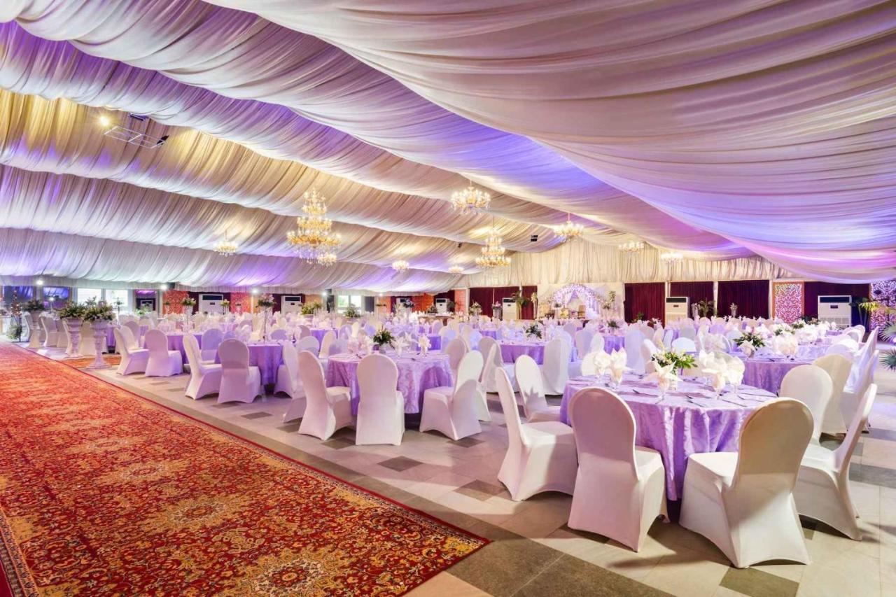 Ramada Plaza By Wyndham Karachi Airport Hotel Kültér fotó The Grand Ballroom